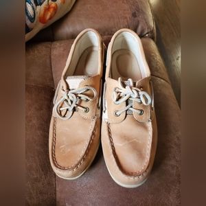 Womens Sperry shoes